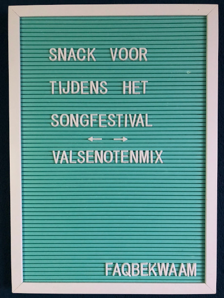 Snack voor tijdens het songfestival - valsenotenmix - FAQbekwaam