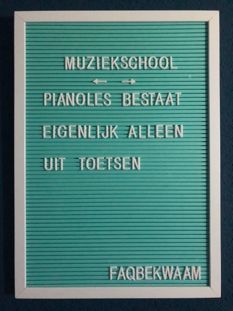 Muziekschool - pianoles bestaat eigenlijk alleen uit toetsen - FAQbekwaam